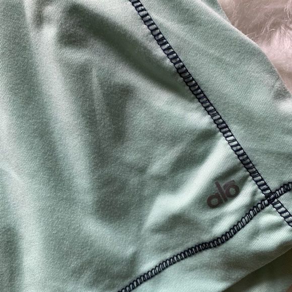 ALO Yoga Top XXL - Picture 5 of 8